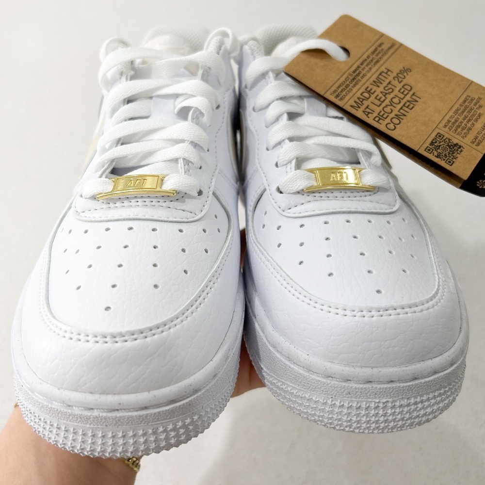 🤍🥟 New Nike Air Force 1 Low White Beige Sneakers - Picture 2 of 3